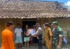 Gotong royong, Polres Bojonegoro Evakuasi dan Beri Bantuan Korban Bencana Angin Kencang