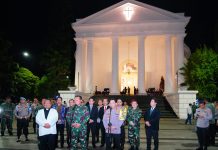 Tinjau Gereja di Malam Natal, Kapolri Pastikan TNI-Polri Beri Rasa Aman Sepanjang Nataru