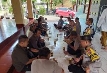 Kapolsek Sukolilo Gelar Kegiatan Jumat Curhat Bersama Tomas dan Tiga Di Masjid Al-Jabbar