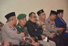 Wakapolda Jatim Bersama Forkopimda Bondowoso Dampingi Ketua DPR RI dan Wamentan Kunjungi Ponpes Al- Islah