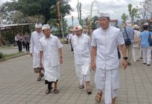 Kapolda Bali Mengikuti Rangkaian Persembahyangan Tawur Agung Kesanga Di Bencingah Pura Agung Besakih.