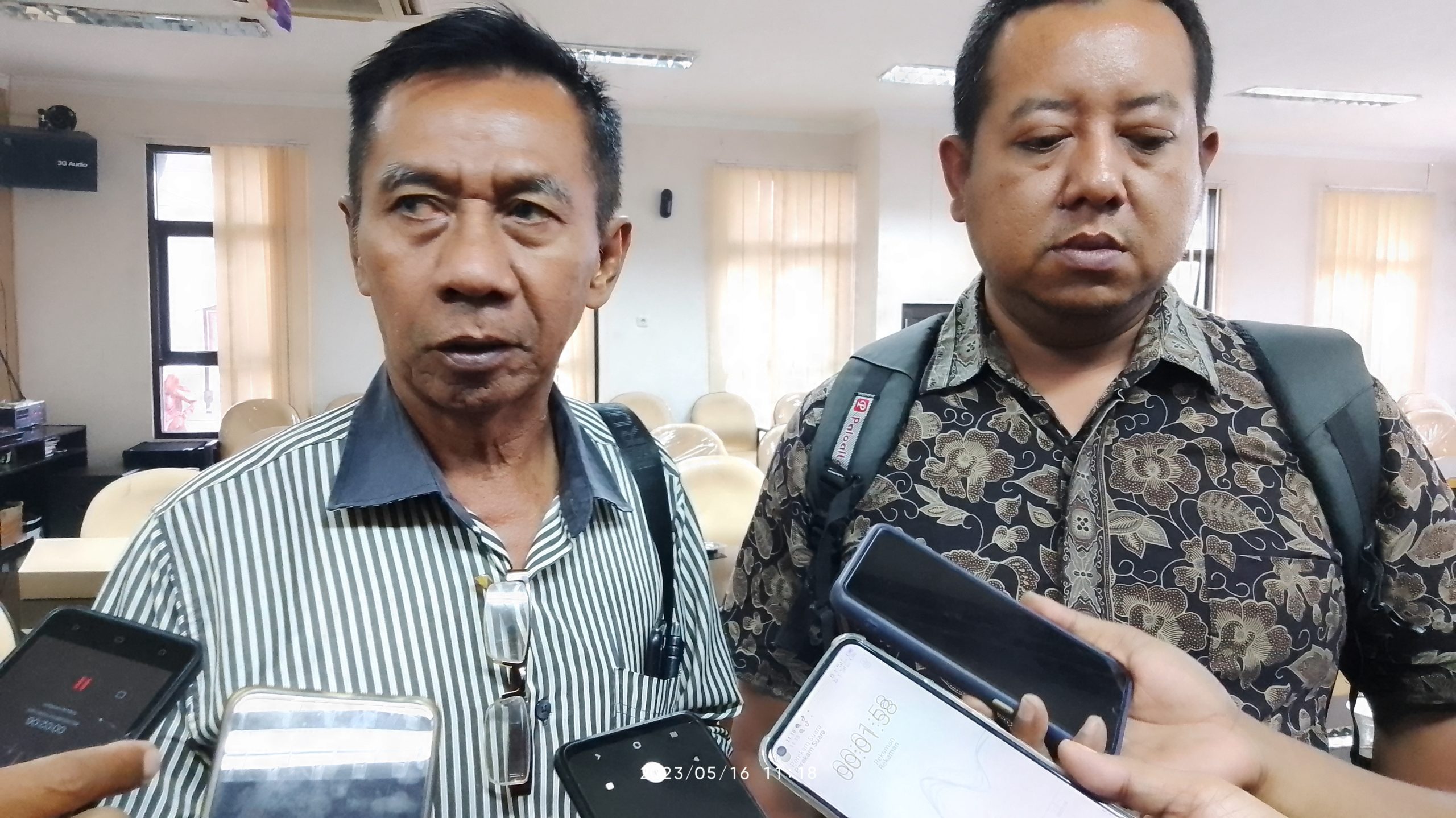 Hadi Sucipto bersama Sekretaris Pokmas Panggungasri, Yenni Santoso saat menyampaikan keterangan pers.
(Sumber foto doc: Ati)