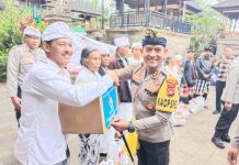 Minggu Kasih Kapolres AKBP Teguh Priyo Wasono di Desa Pelaga Petang
