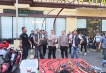 Grebek Kampung Bahari, Polres Jakarta Utara Tangkap 34 Orang dan Sita 1,6 Kg Sabu Hingga Air Soft Gun