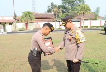 Kapolres Blitar Pimpin Apel Pemberian Reward Pada Personil Berprestasi