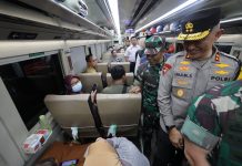 Pastikan Nataru Aman, Kapolda Jatim bersama Forkopimda Kunjungi Sejumlah Terminal dan Stasiun
