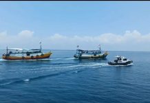 Kepolisian Polres Sampang, Kawal Logistik Pemilu 2024 Dari Pulau Mandangin