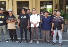 Diduga Korupsi 17,8 Juta Hadi Gerung Bersama Warga Laporkan 4 Perangkat Desa Kedung Lengkong Ke Polres Mojokerto Kota