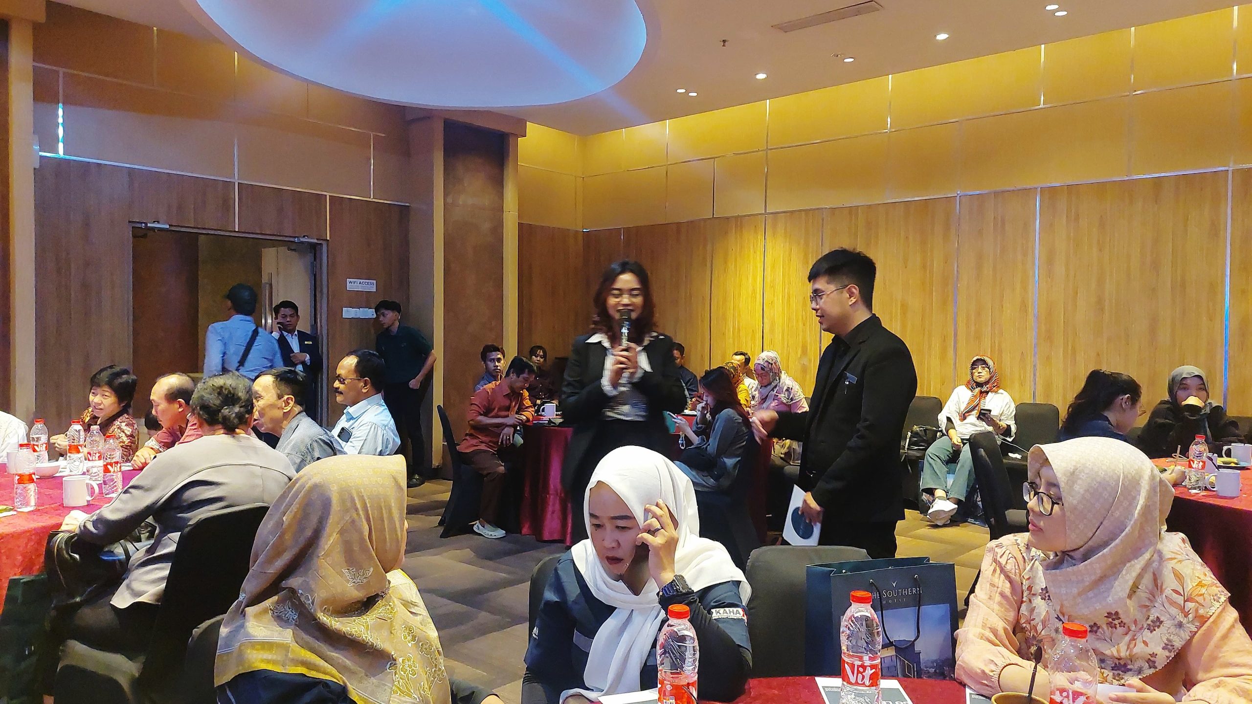 Suasana Gathering Travel Agent Di Hotel Southern Surabaya