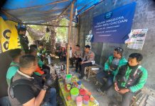 Gelar Jumat Berkah Bersama Driver Ojek Online Polres Ponorogo Edukasi Keselamatan Berlalu Lintas
