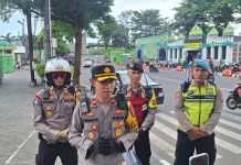 Polisi Atur Lalu Lintas di Titik Rawan, Pastikan di Wilayah Hukum Polres Kediri Kota Lancar Tanpa Kemacetan