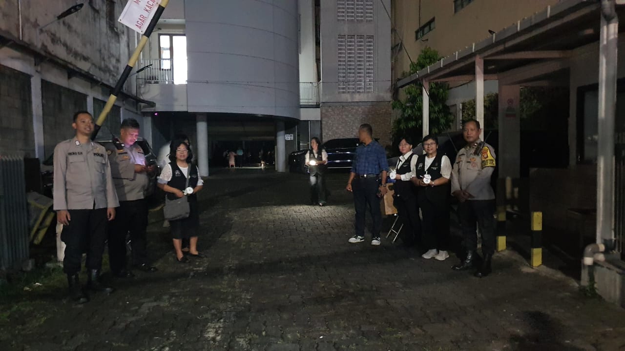Polisi Amankan Ibadah Paskah di Gereja Katedral Jakarta