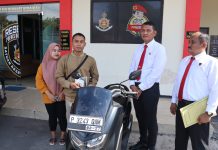 Bahagianya Korban Penggelapan di Bondowoso Saat Polisi Temukan dan Kembalikan Motornya Tanpa Biaya
