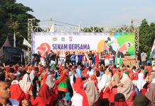 Ribuan Warga Meriahkan Olahraga Bersama Hari Bhayangkara ke – 79 di Stadion Kanjuruhan Malang