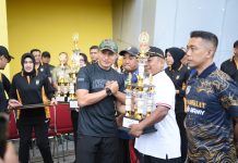 Perkuat Sinergi dan Kebersamaan Polres Gresik Gelar Olahraga Bersama di Hari Bhayangkara ke -79