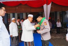 Kapolri Temui Gus Ubed di Ponpes Langitan Jatim, Jaga Silaturahmi dengan Ulama
