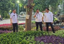 Pasca Pesta Rakyat HUT RI di Depan Grahadi, Kepala DLH Jatim Pastikan Kebersihan Tuntas dan Taman Apsari Pulih _Level Kebisingan Selama Acara Dalam Batas Wajar_