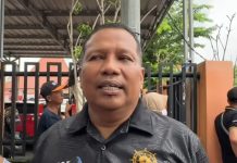 Satpol PP Kota Surabaya Bongkar dan Segel Pasar Simo Mulyo Akibat Tunggakan Sewa Rp600 Juta