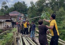 Polres Ponorogo Perbaiki Jembatan Darurat, Akses Dua Desa di Ngebel Kembali Norma