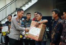 Hari Bhayangkara ke-80, Polres Ponorogo Salurkan Ratusan Paket Bansos Untuk Masyarakat