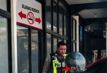 Keteladanan Dipertanyakan, Personel Lantas Polres Batu Disorot di Area SPBU