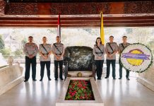 Sambut Hari Lalu Lintas Bhayangkara ke-71, Kasat Lantas Polres Blitar Kota Ziarah ke Makam Bung Karno
